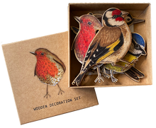 Load image into Gallery viewer, Garden Bird 5 Piece Wooden Decoration Set