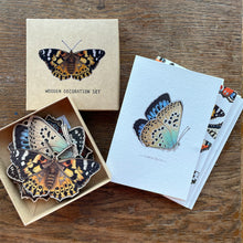 Load image into Gallery viewer, Butterfly Wooden Decoration Gift Set &amp; 7 Card Pack