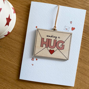 Send a Hug - Card with wooden decoration
